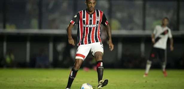 São Paulo: Luiz Gustavo sofre fratura e desfalcará o time no início do Paulistão